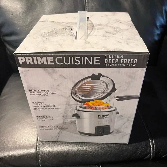 Silver and Black Cookware Set for Modern Kitchens - Picture 2 of 5